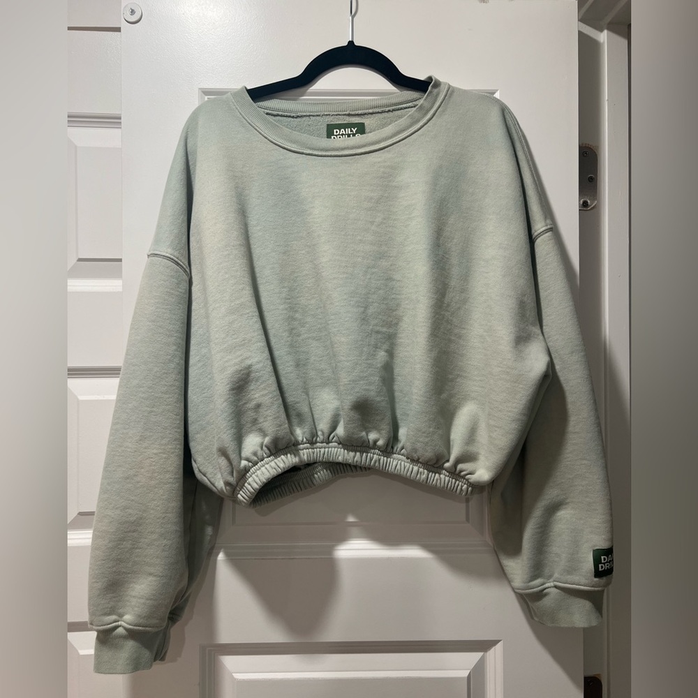 Daily Drills Bubble Crew in the color “Harbor” - Size M/L